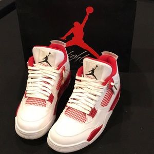 AIR JORDAN 4 RETRO